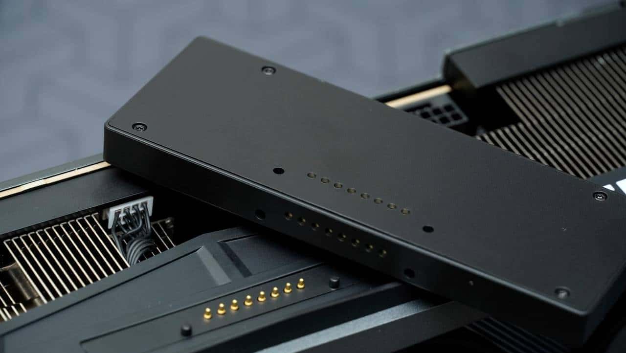 万元装机最优选，2K游戏甜品卡 iGame GeForce RTX 4070 Vulcan OC 首测