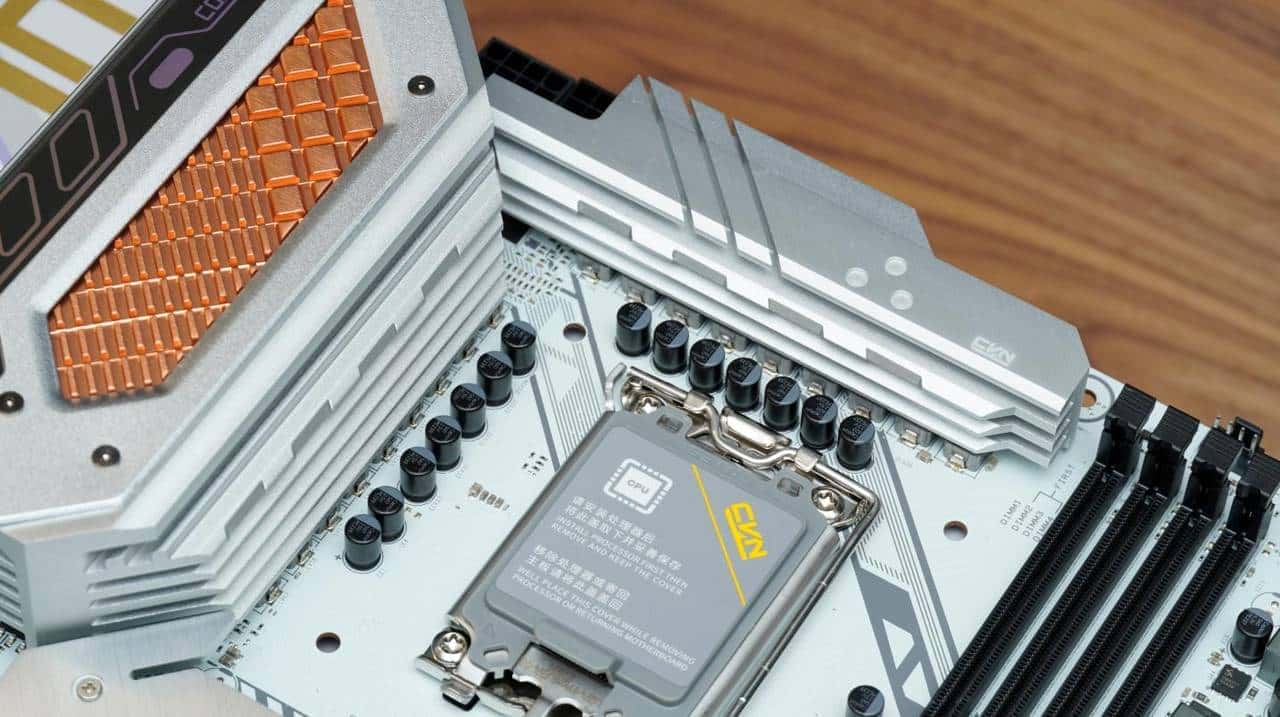 万元装机最优选，2K游戏甜品卡 iGame GeForce RTX 4070 Vulcan OC 首测