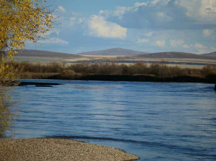 OPPO Find X9系列双机首测：不再摇摆，勇敢做自己