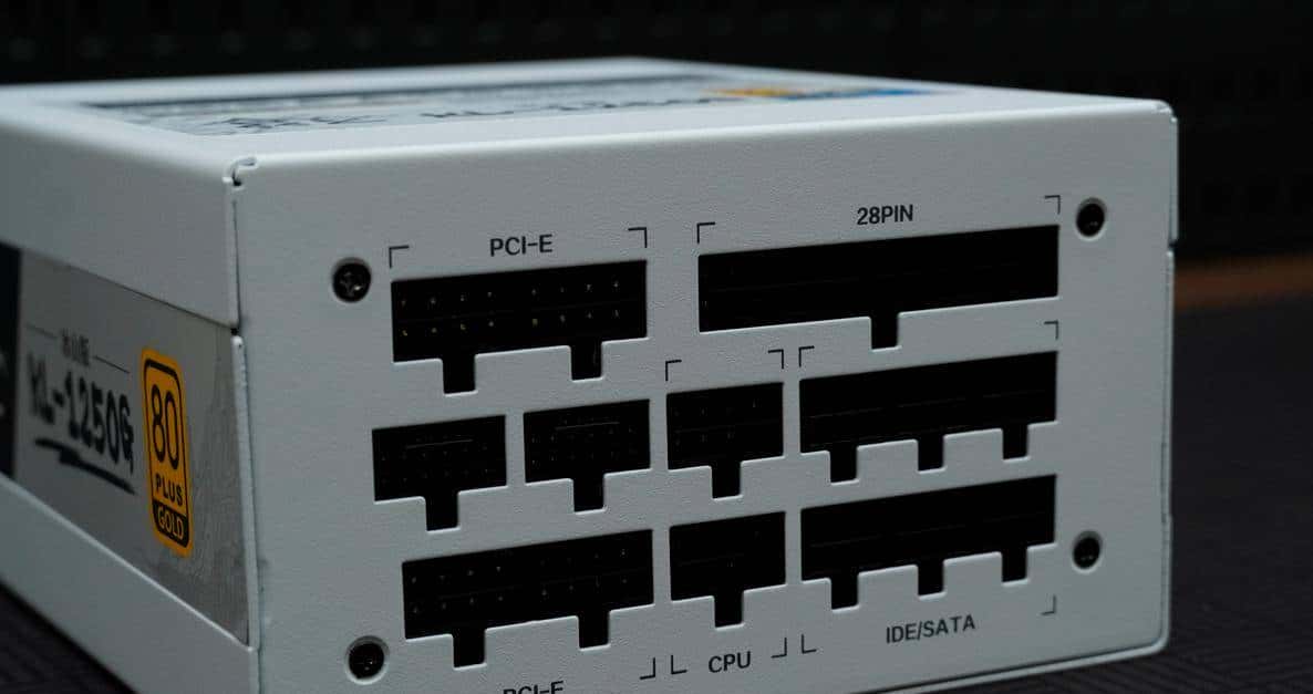 万元装机最优选，2K游戏甜品卡 iGame GeForce RTX 4070 Vulcan OC 首测