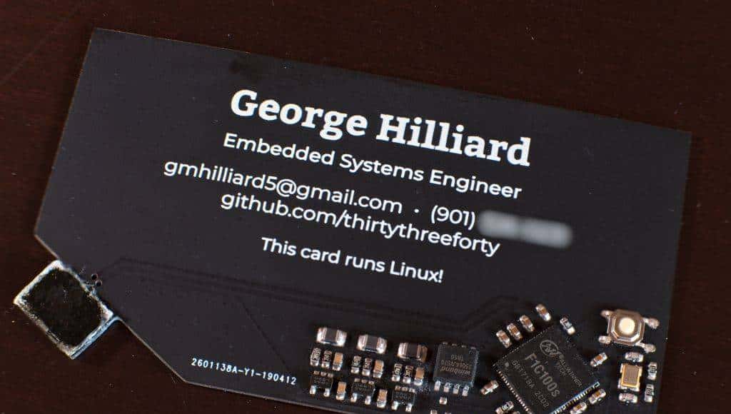 我的名片能运行Linux和Python，还能玩2048小游戏，成本只要20元