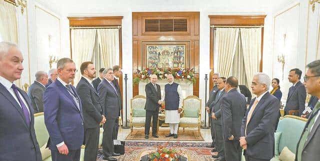 普京放出猛料,为莫迪强势站台,但中国名字一出,普京立刻警惕了