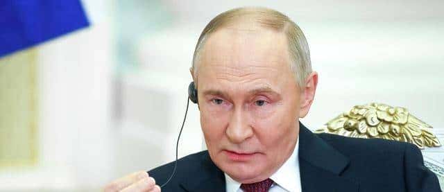 普京放出猛料,为莫迪强势站台,但中国名字一出,普京立刻警惕了