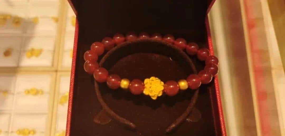 用800块过上理想生活、花50w“重启人生”，她们说这是今年花得最值的一笔钱！