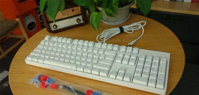 天天给手部做按摩，IKBC机械键盘评测