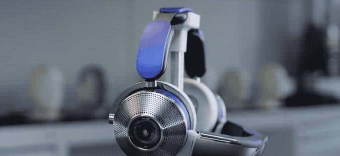 戴森发布了一款戴在嘴巴上的耳机，我还以为愚人节提前来了呢