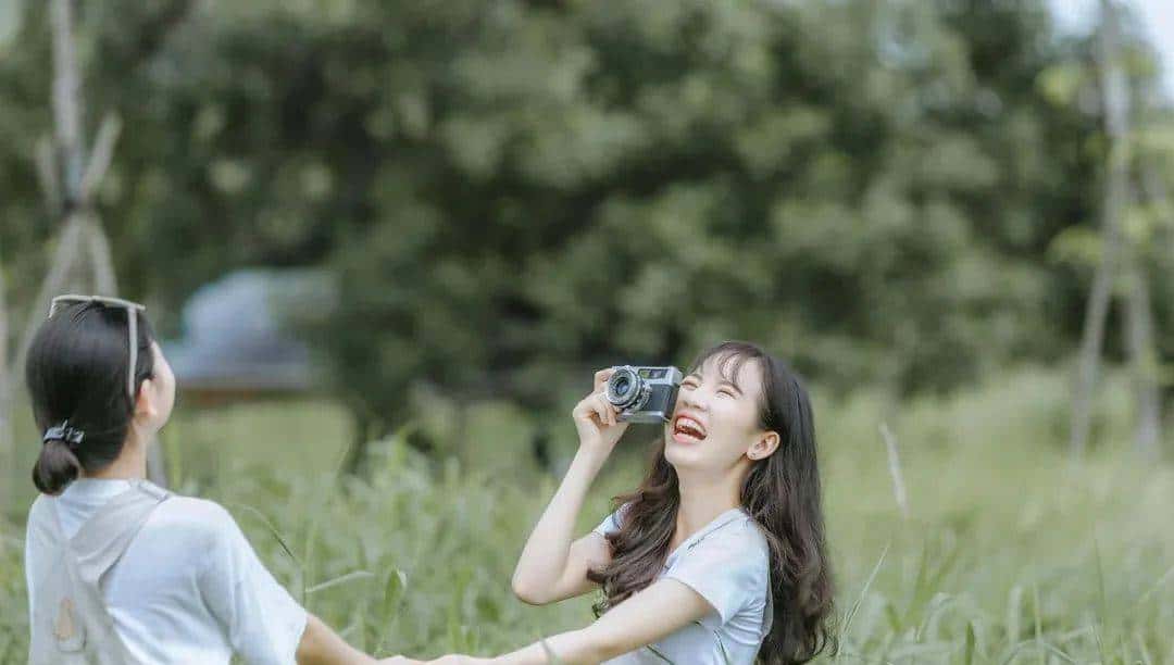 “朋友圈”才不是“friend circle”!正确的表达是