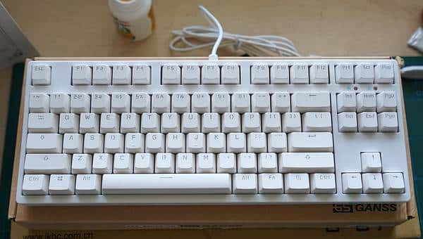 针尖与麦芒的较量：高斯 GANSS G.S-87 PBT背光机械键盘众测报告，对比评测ikbc-g87