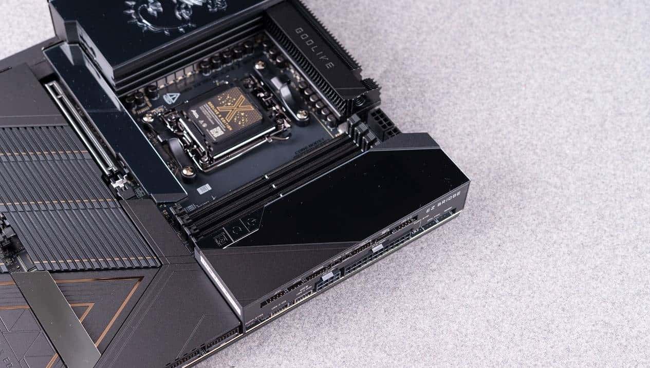 十年超神，巅峰再临：微星 MEG X870E GODLIKE X EDITION超神主板首发评测