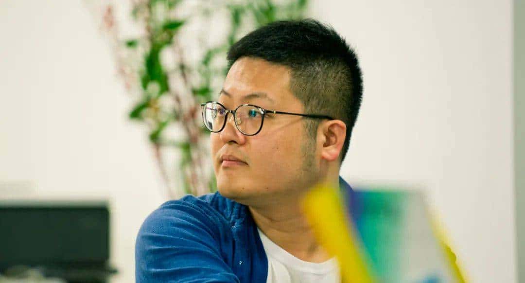 杨一：中文播客正在抄小路奔向大众