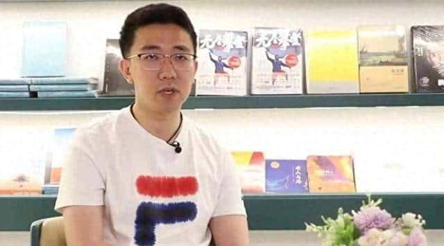 章莹颖遇害8年太催泪！博士男友不恋不婚。以另一种方式替她尽孝