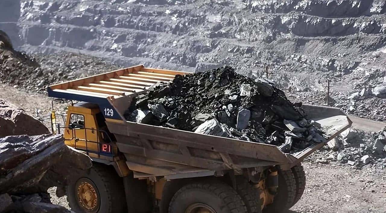 为什么我国不从拥有600亿吨铁矿的玻利维亚进口铁矿?