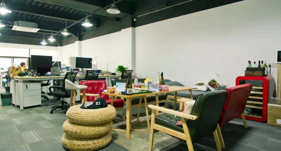 杨一：中文播客正在抄小路奔向大众