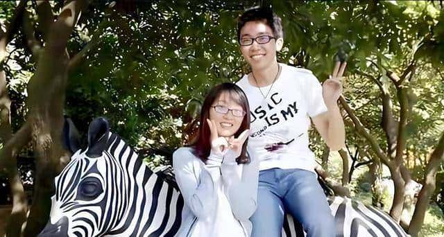 章莹颖遇害8年太催泪！博士男友不恋不婚。以另一种方式替她尽孝