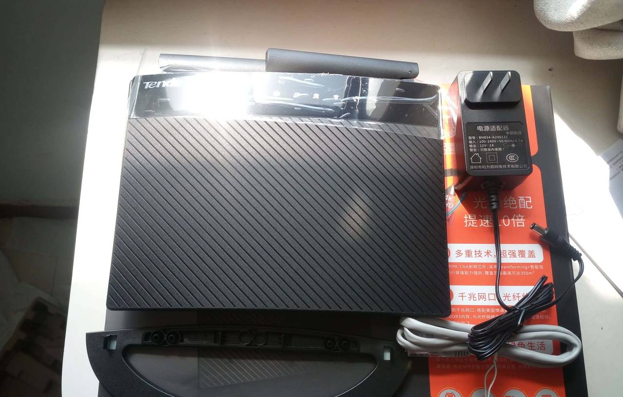 「原创」腾达AC9“双烙铁”拆换16M FLASH加装散热片