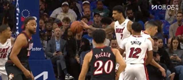 马克西27分，庄神14+23，鲍威尔32分，76人队117-127不敌热火队 - 宋马