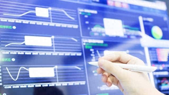 详细解释一下如何使用 Java NIO 创建非阻塞的 Socket 连接吗？