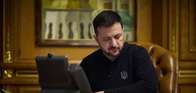 28条被废除，乌军终于举白旗，普京送中国一句话，给中俄关系定调