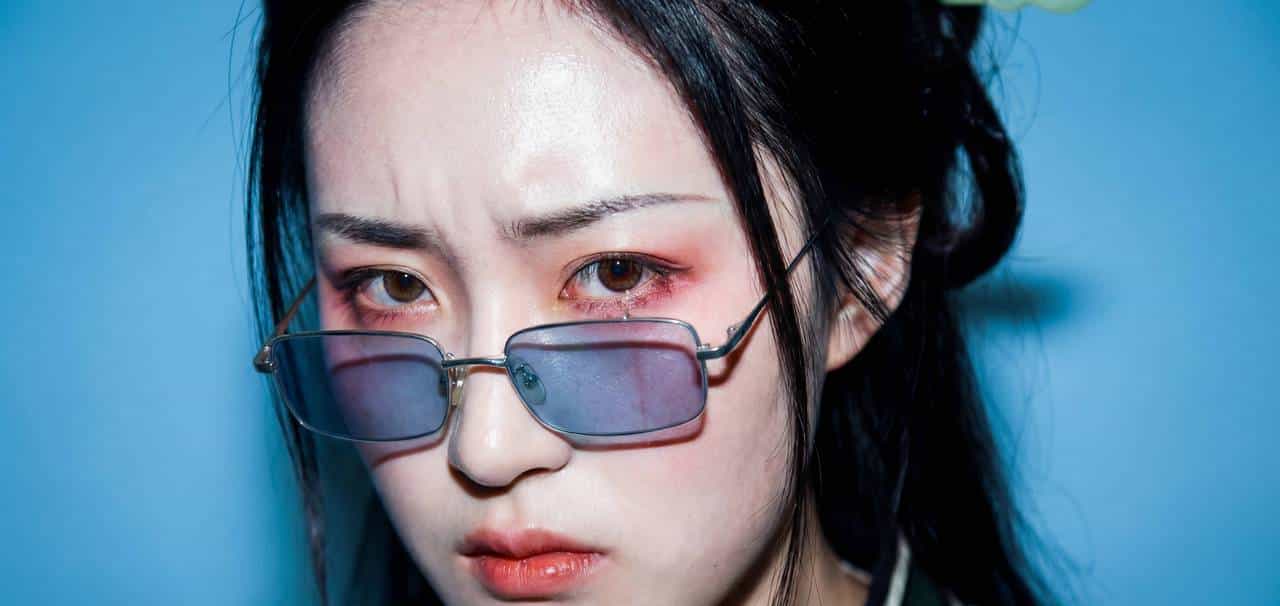 让马斯克变街头痞子、林黛玉穿潮牌,这个AI视频新玩法太上头,手把手教你秒变潮人