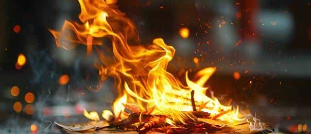 老祖宗传下的烧纸讲究：清明早、十一迟，七月十五正当时@序号-1