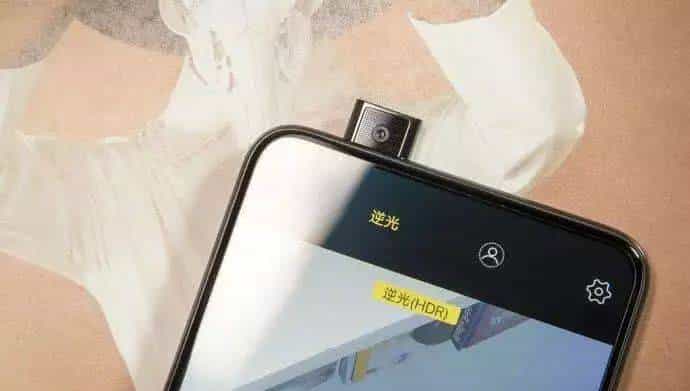 被手机摄像头“盯”了一眼后,居然发现了窃取用户隐私的流氓软件!