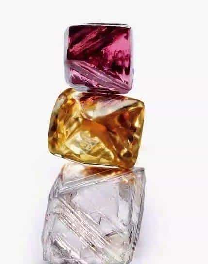 如何成为居家钻石鉴定师