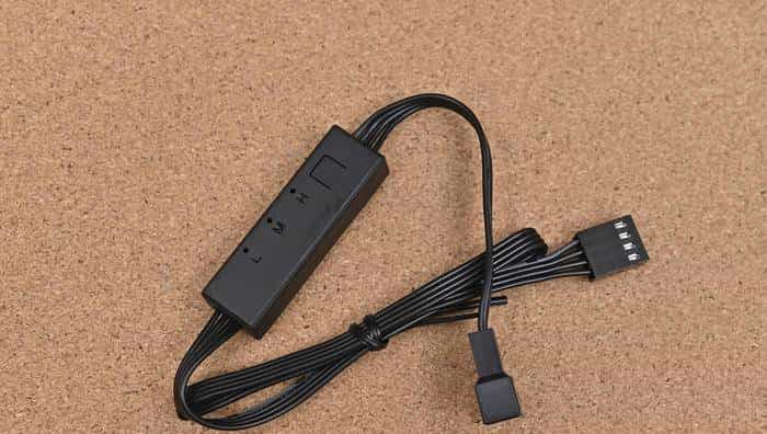 搭建无边海景房——影驰 Z790+ROG 龙王 3+联力积木风扇 P28 装机展示