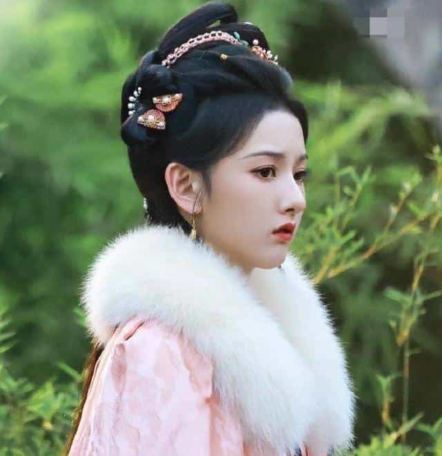 仅一小时，热搜霸屏，连刷6集过瘾，我敢断言：这古偶黑马要封神