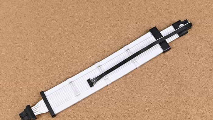 搭建无边海景房——影驰 Z790+ROG 龙王 3+联力积木风扇 P28 装机展示