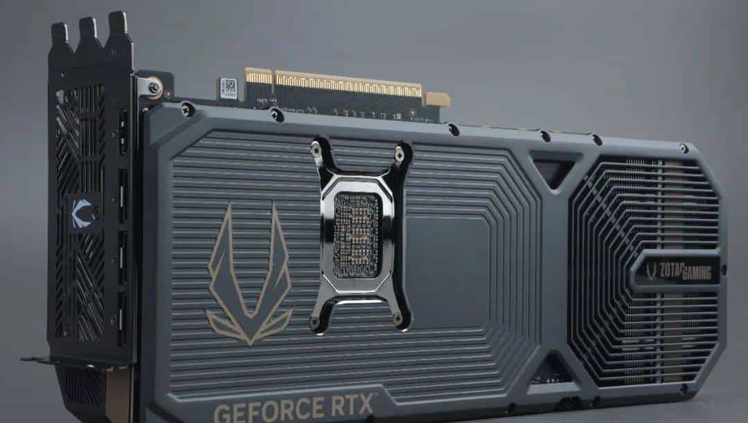 支持DLSS 4 帧率翻上加翻——索泰GeForce RTX 5080 16GB AMP EXTREME INFINITY详测