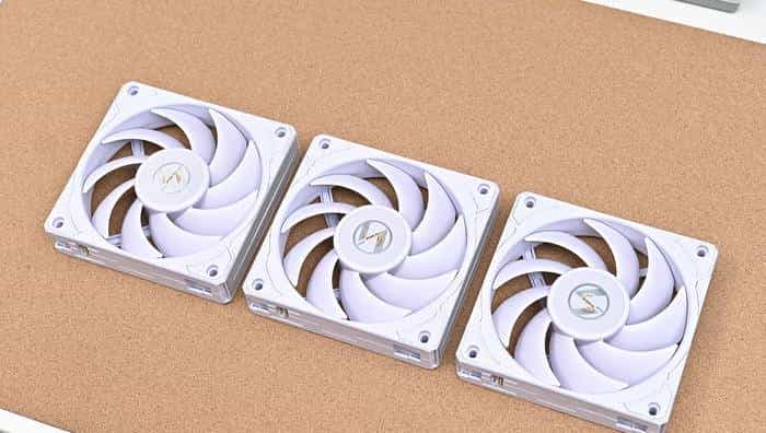 搭建无边海景房——影驰 Z790+ROG 龙王 3+联力积木风扇 P28 装机展示