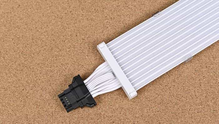 搭建无边海景房——影驰 Z790+ROG 龙王 3+联力积木风扇 P28 装机展示