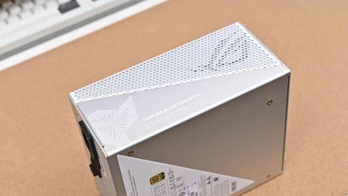 搭建无边海景房——影驰 Z790+ROG 龙王 3+联力积木风扇 P28 装机展示