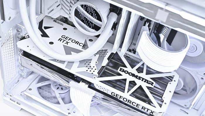 搭建无边海景房——影驰 Z790+ROG 龙王 3+联力积木风扇 P28 装机展示