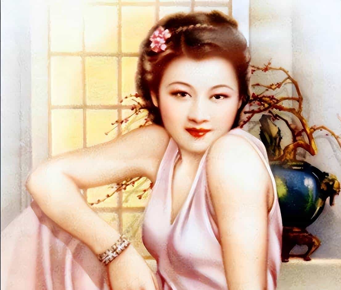 天乳运动有多疯狂？数万女性赤裸游街，禁止束胸、违者罚款50大洋