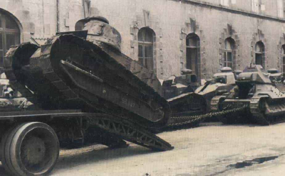 装甲辱法！坚甲利炮终为他人做嫁衣 二战德国缴获法国坦克大盘点