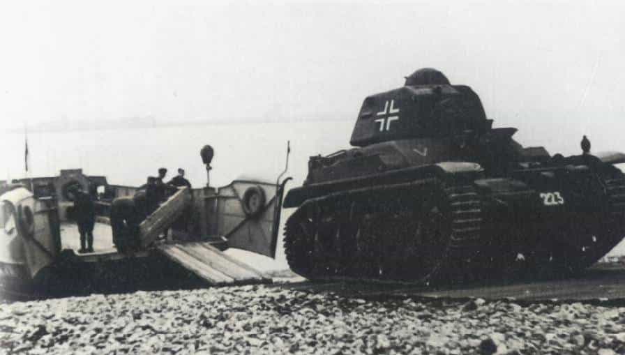 装甲辱法！坚甲利炮终为他人做嫁衣 二战德国缴获法国坦克大盘点