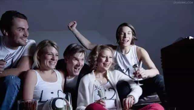 欧洲杯和女朋友,这样才完美