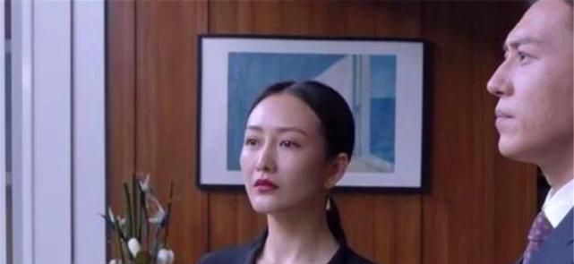 《精英律师》中，罗宾到底和谁更适合在一起？栗娜还是戴曦？