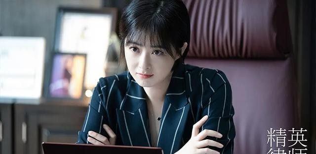 《精英律师》中，罗宾到底和谁更适合在一起？栗娜还是戴曦？