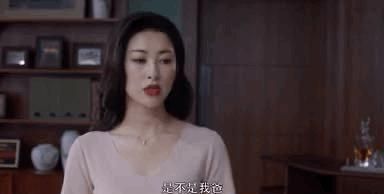 《精英律师》中，面对父亲的无理取闹，为什么栗娜一次次拒绝罗槟的协助？