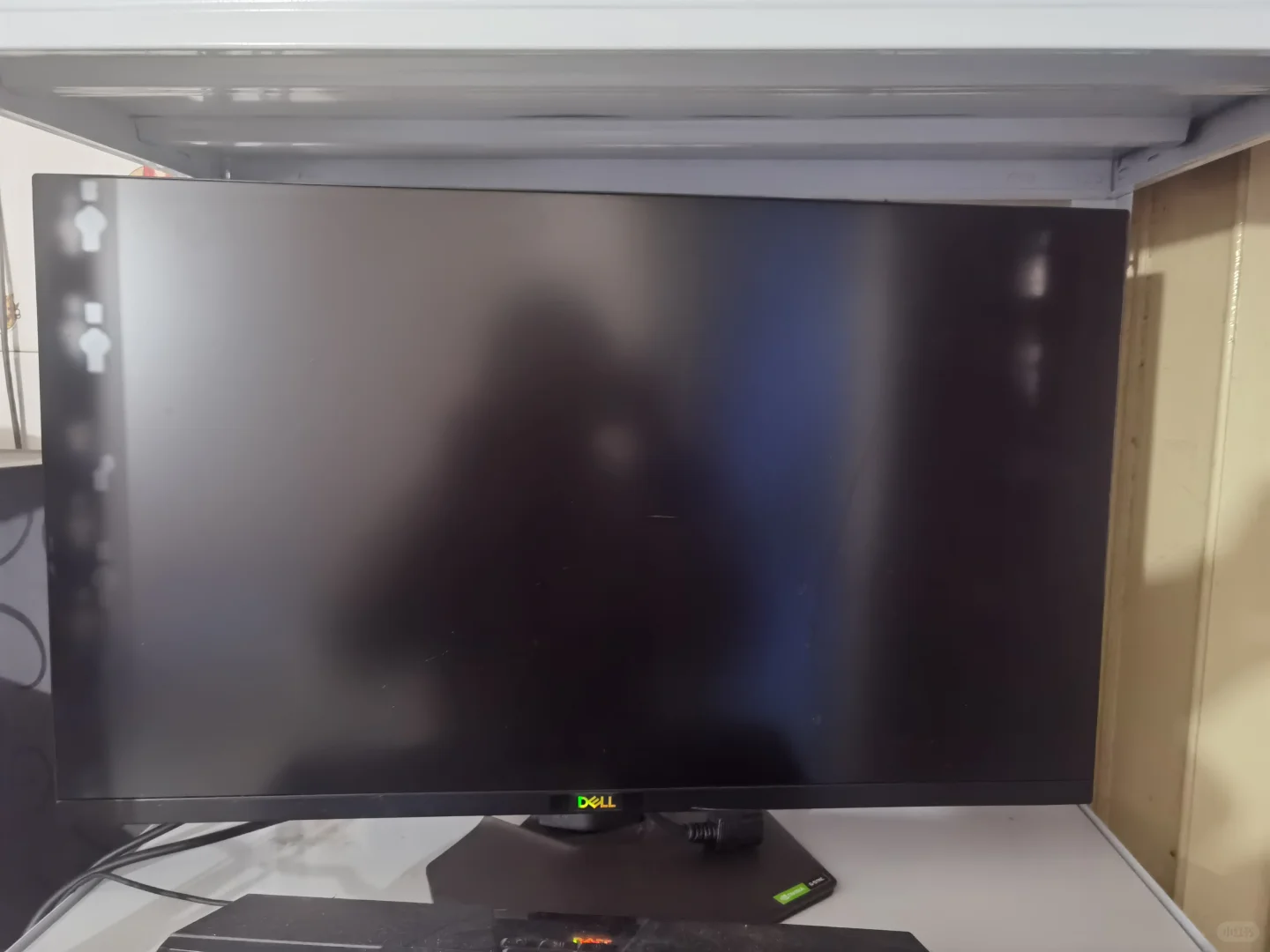 戴尔（Dell）显示屏低于五折出急售