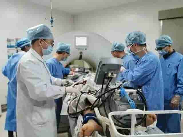 高烧 40℃ 还加班！杭州 IT 男复工后疯狂冲业绩，出现“白肺”上了 ECMO